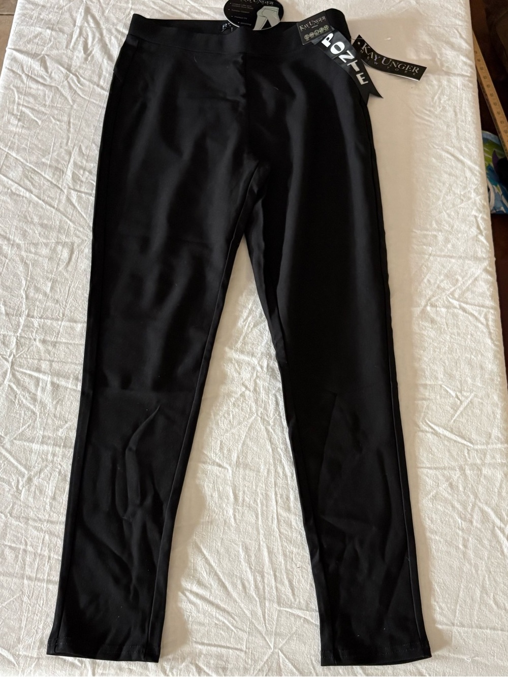 New Women’s Black Stretch Leggings - Kay Unger